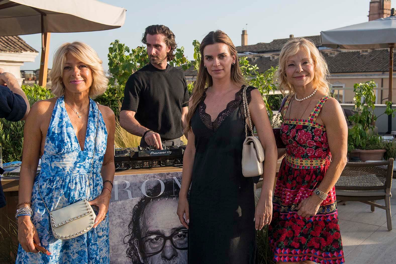 Paola Paciotti, Chiara Grossi, Claudia